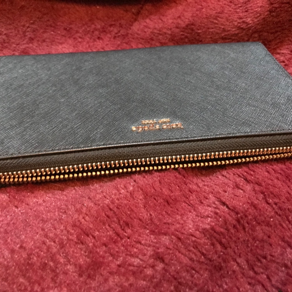Kate Spade Wallet - Picture 6 of 8